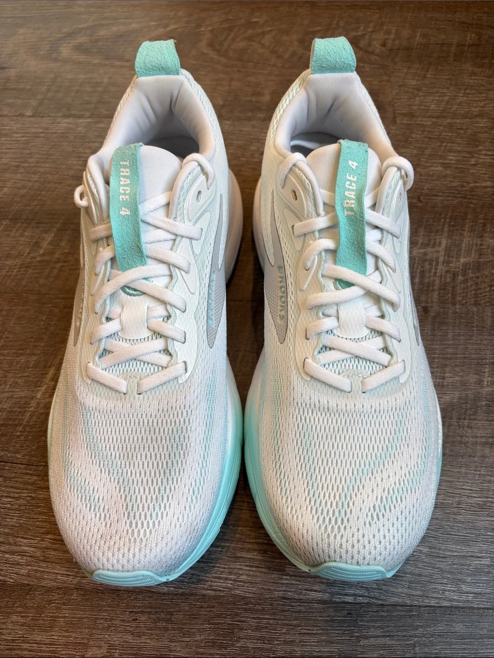 Brooks Trace 4 Running Shoes Women’s 10 White/Limpet